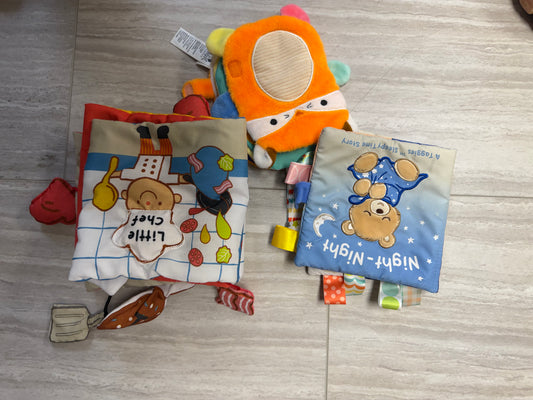 #110 Soft Baby Books Sensory Crinkle Bundle