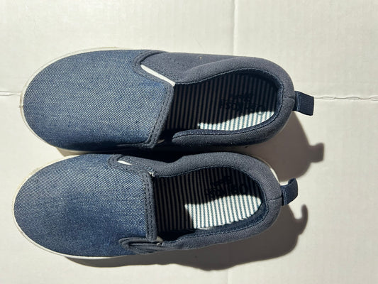 #100 Boys 12 Oshkosh Loafers
