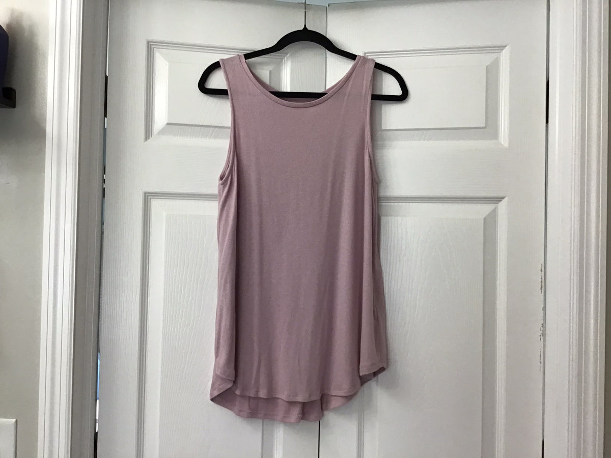 #90: Old Navy Women’s Mauve Sleeveless Tank Top Size Medium