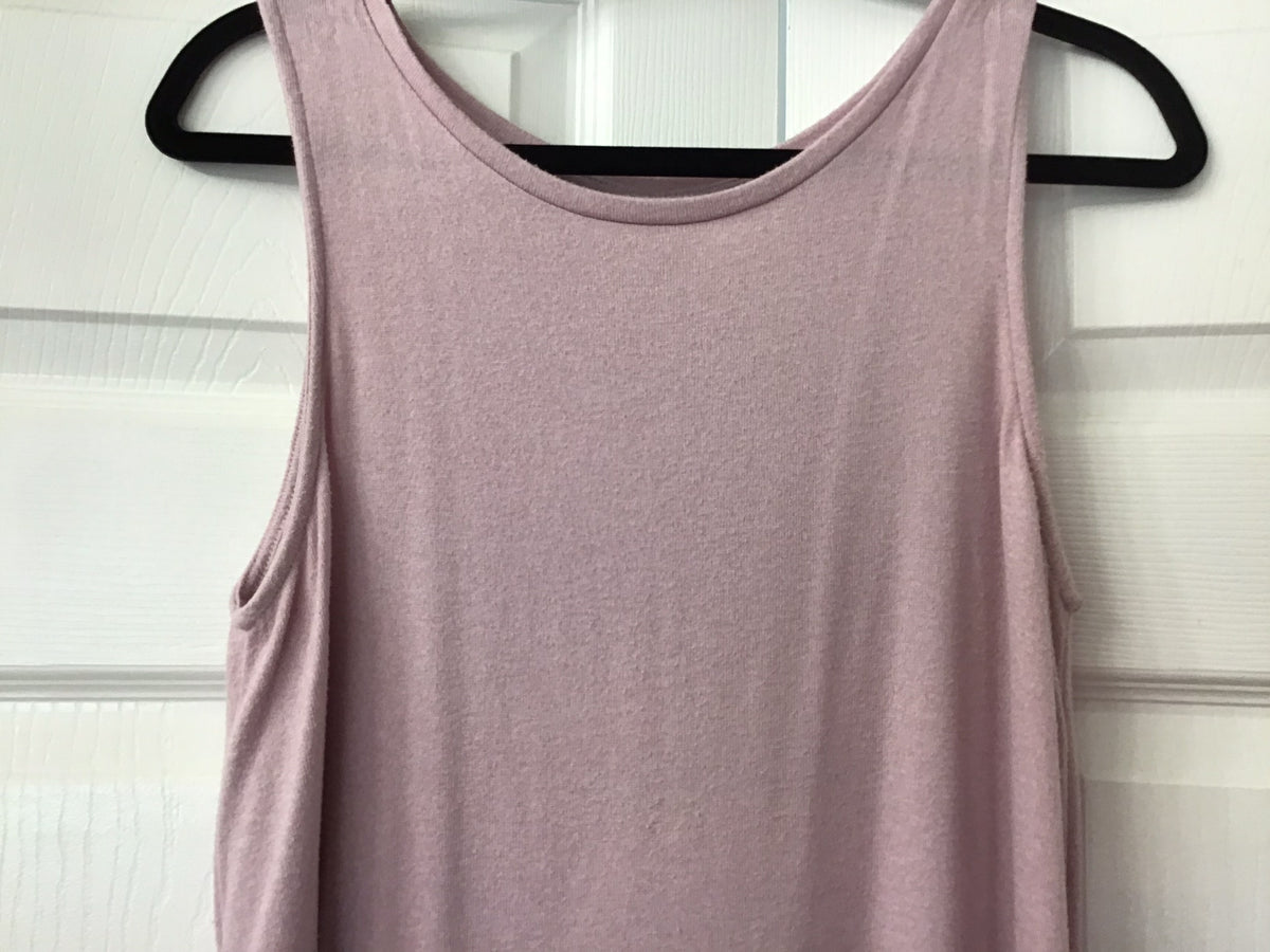 #90: Old Navy Women’s Mauve Sleeveless Tank Top Size Medium