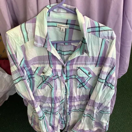 Seller #223 - Womens XL Thin Flannel
