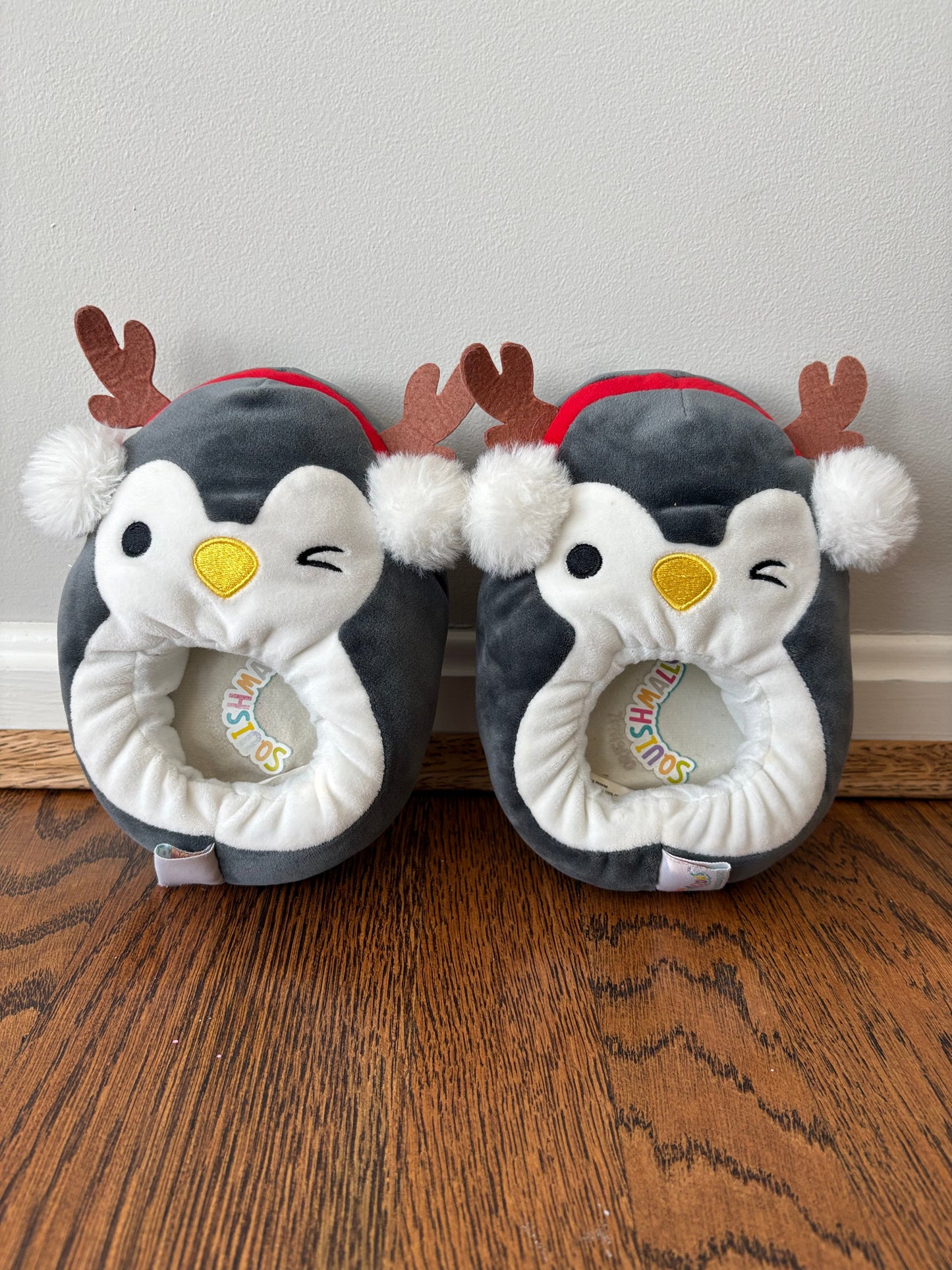 #103 • Girls • 11-12 • Squishmallow Slippers