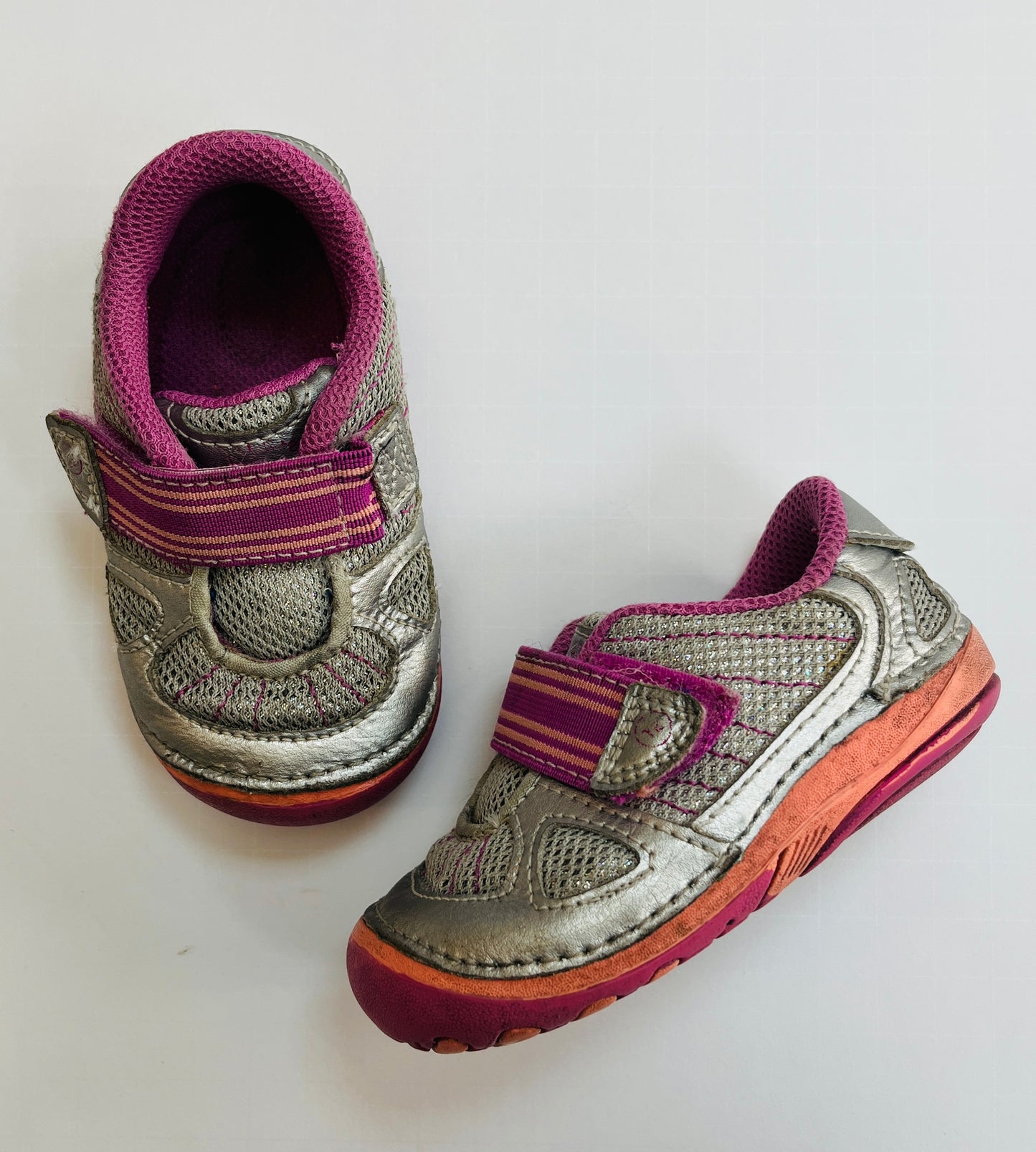 Baby Girls Size 5 Stride Rite silver velcro sneakers GUC