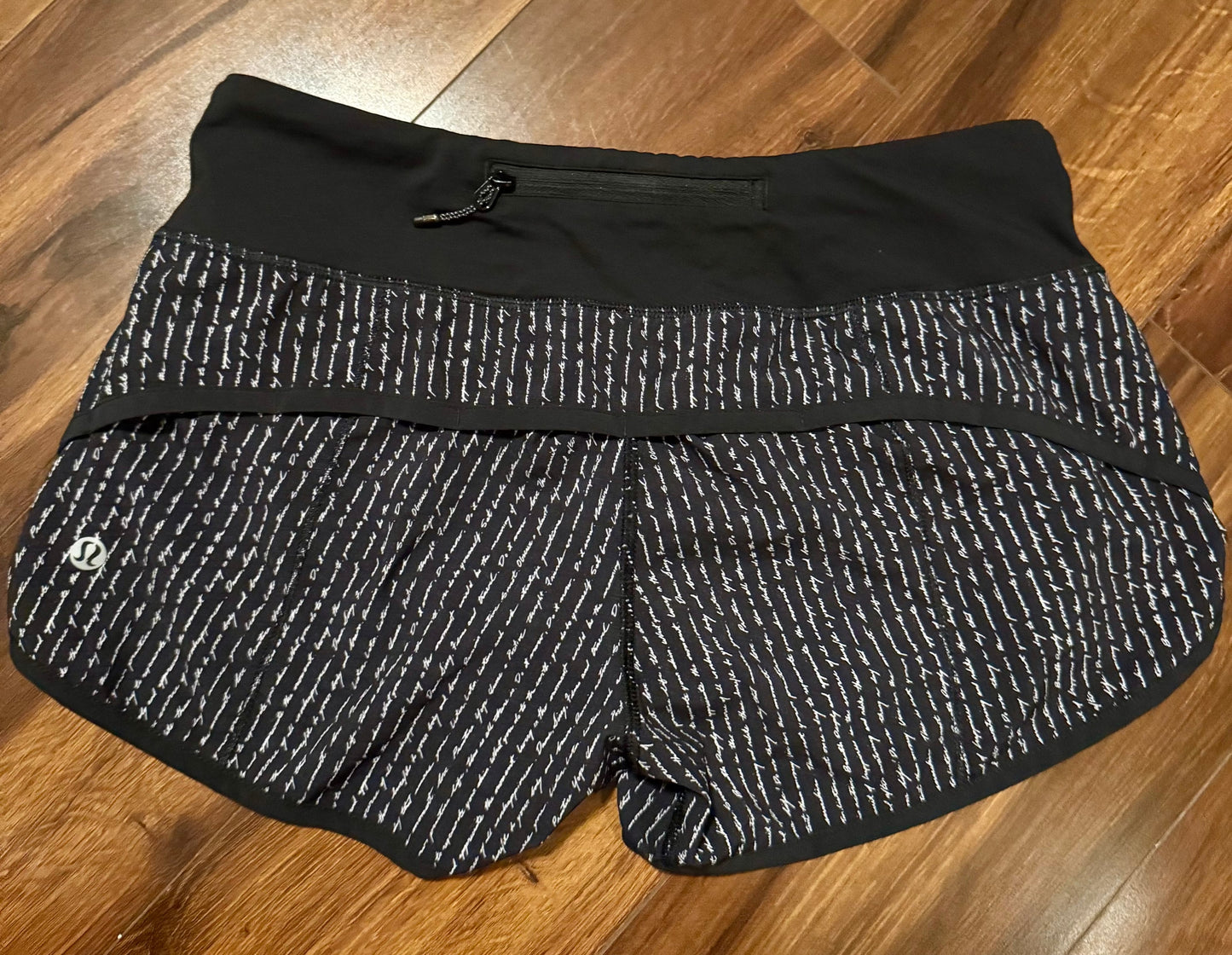 Seller #144 Lululemon Shorts "Speed Up High Rise Short - 2.5 inch" Size 4 - Black and White