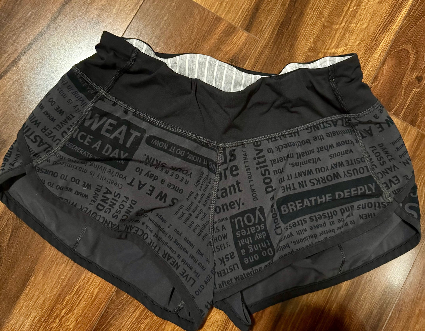 Seller #144 Lululemon Shorts "Speed Up High Rise Short - 2.5 inch" Size 4 - BLACK TEXT