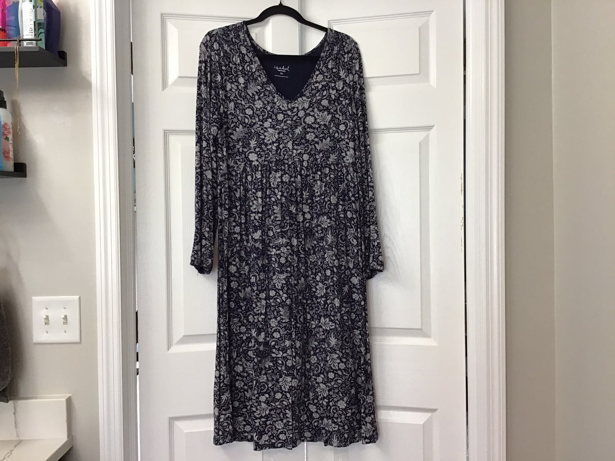 #90: Isabel Maternity Women’s Black Floral Long Sleeve Midi Dress Size XL