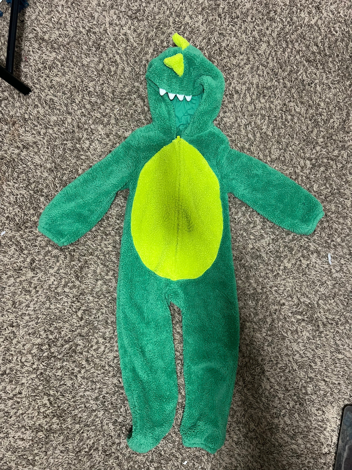 Seller #45 Old Navy Dinosaur Costume Size 5t