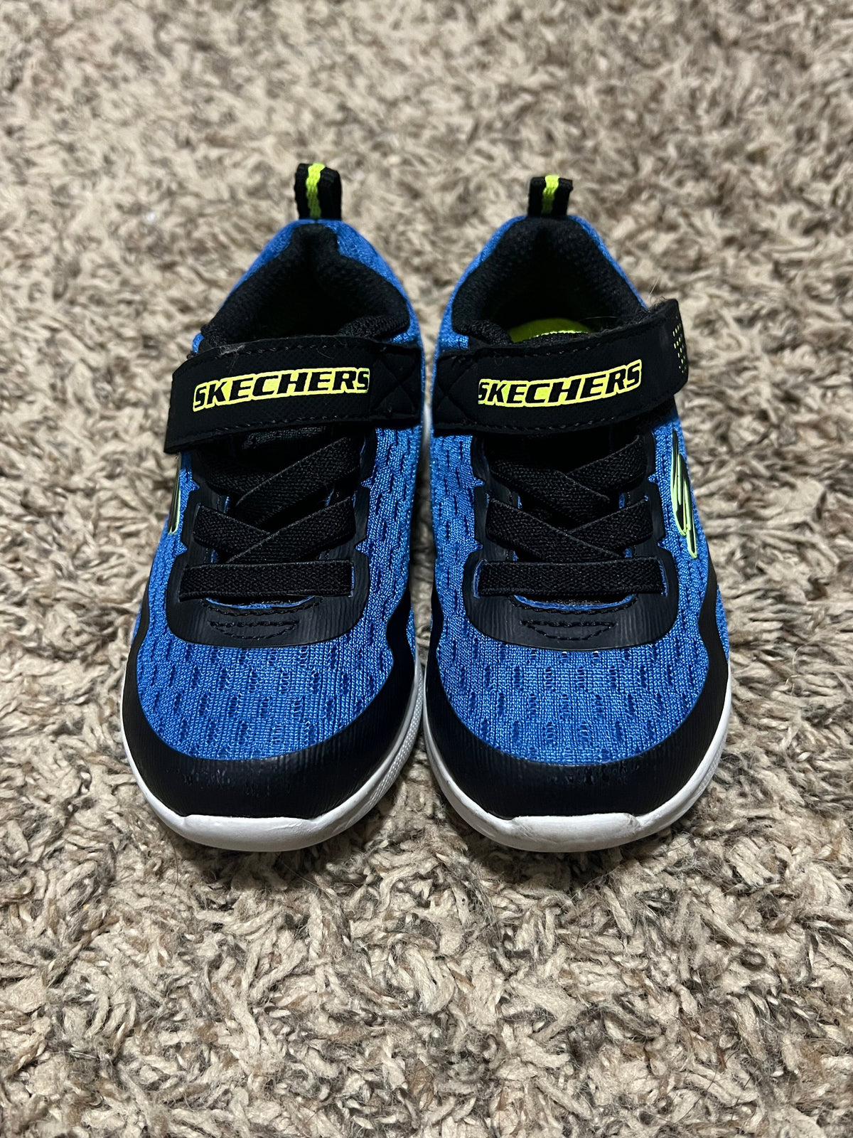 Seller #45 Skechers Tennis Shoe Size 7
