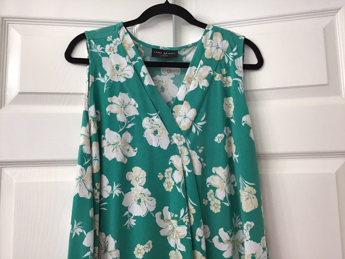 #90: Lane Bryant Women’s Green Floral Sleeveless Blouse Size 14-16