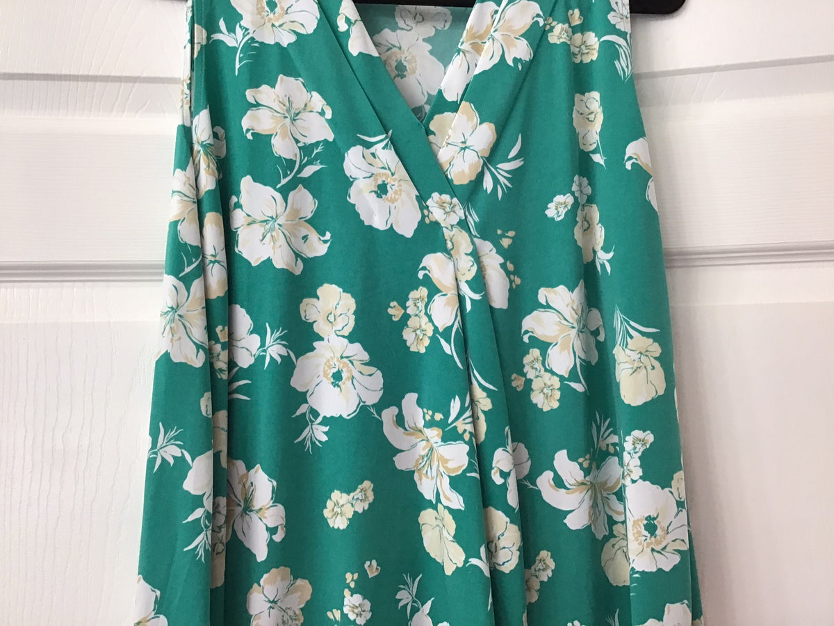 #90: Lane Bryant Women’s Green Floral Sleeveless Blouse Size 14-16