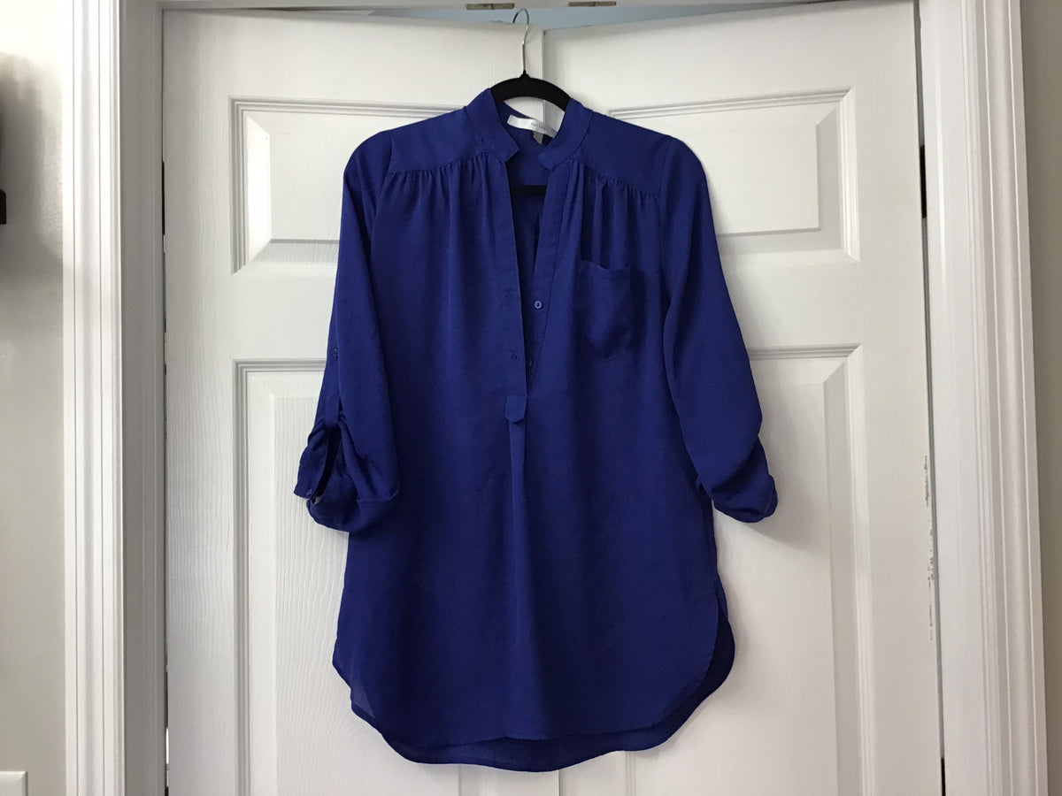 #90: Fun2Fun Women’s Royal Blue Roll-Tab Sleeve Blouse Size Large