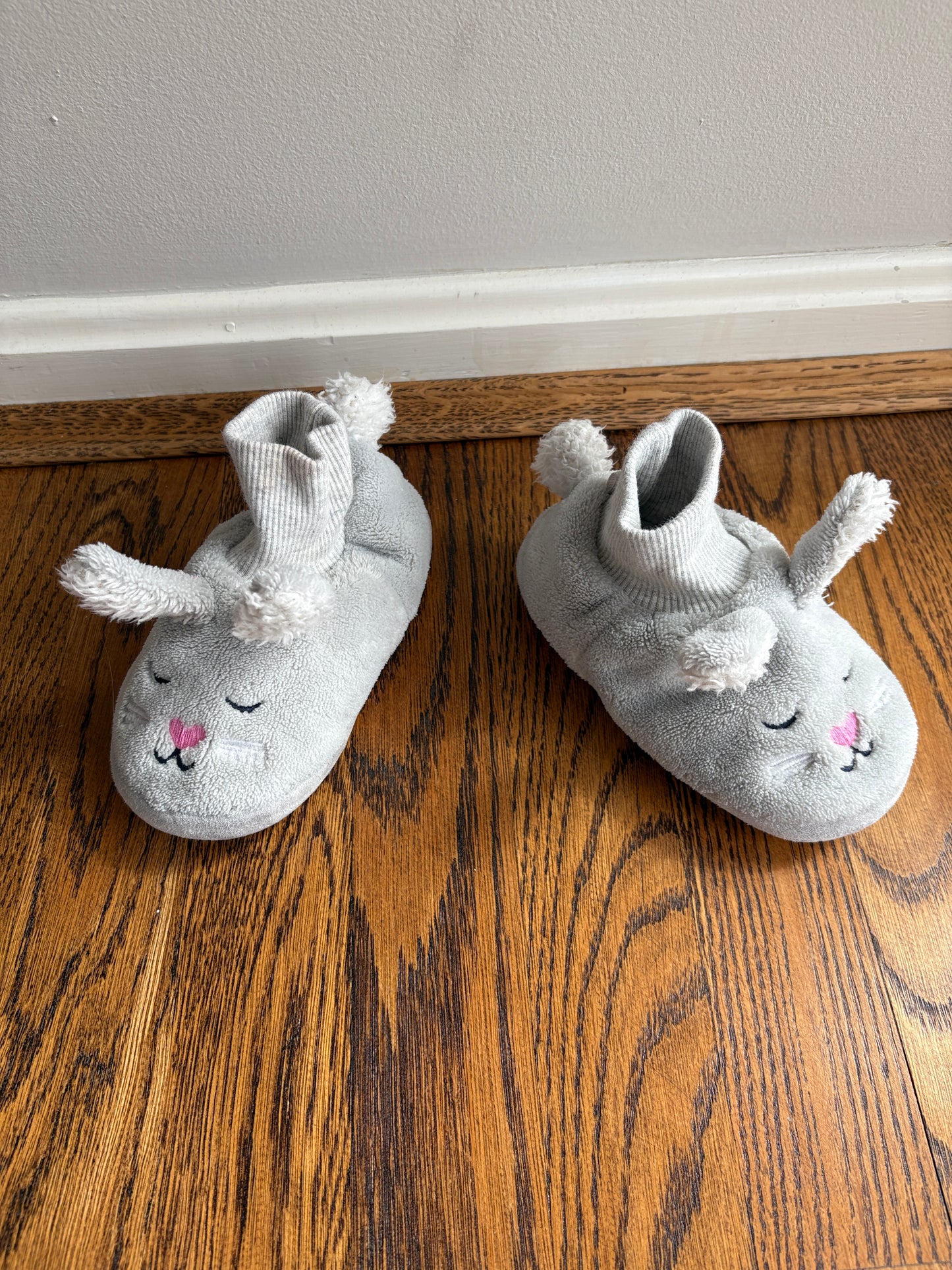 #33B • Girls • Size 7/8 • Baby Gap • Bunny Slippers