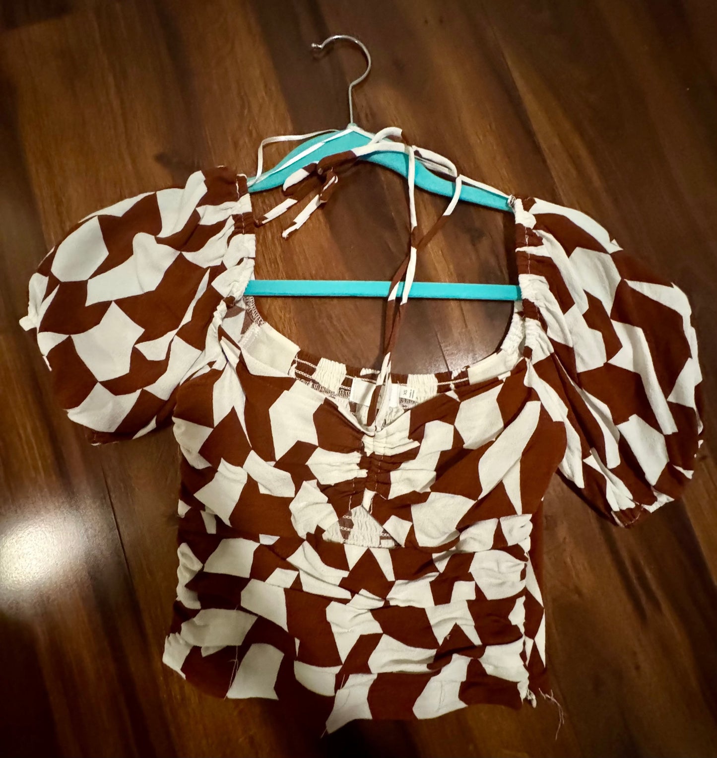 Seller #144 ASTR the Label Brown and Ivory Top - Size XSMALL