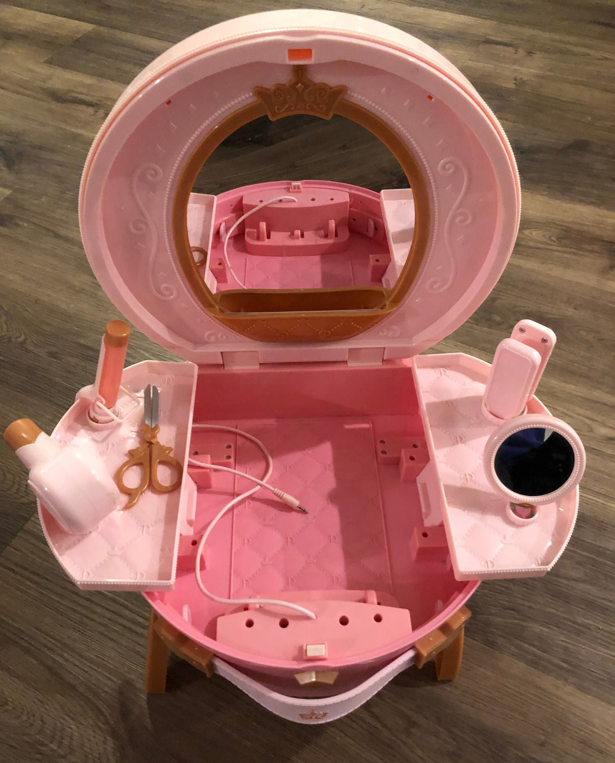 #137 Disney Princess Light Up and Style Vanity. Legs fold to make carrying case.