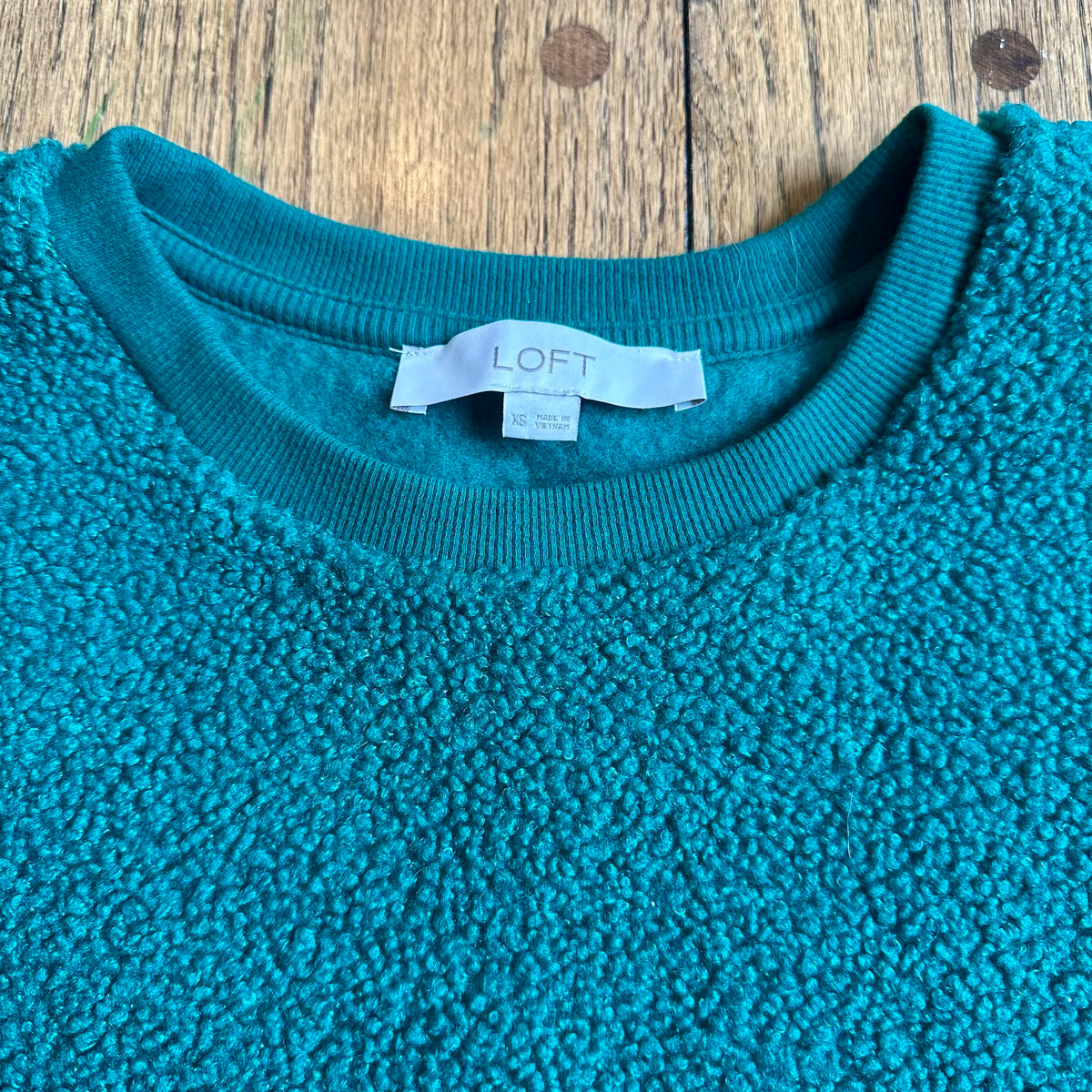 #113	EUC Womens LOFT Green Fleece/Sherpa Crewneck Sweatshirt, size XS