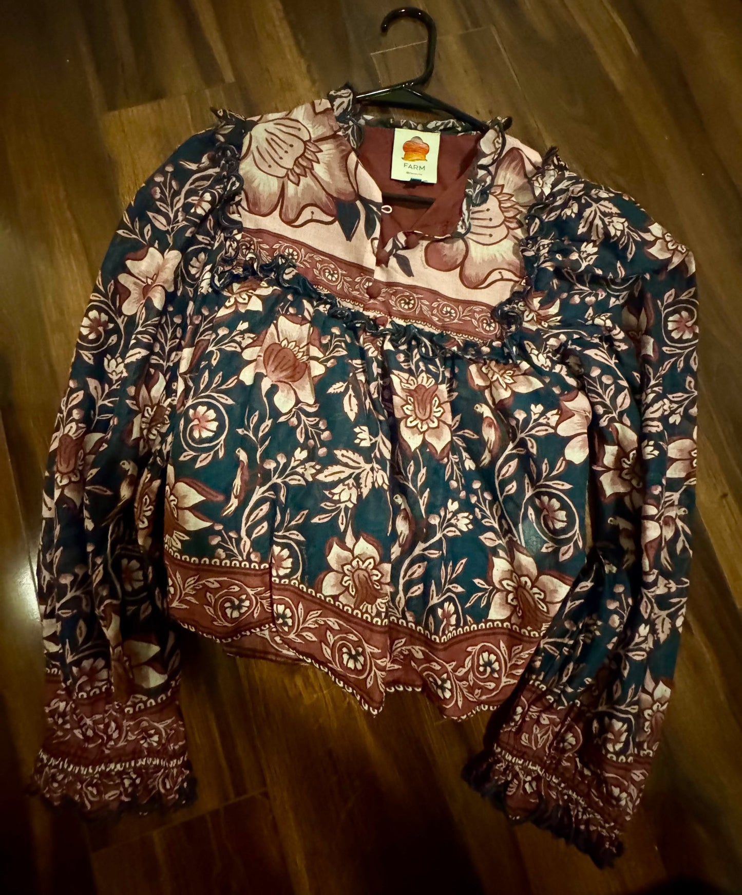 Seller #144 FARM RIO Ainika Charm Long-Sleeve Blouse - Size XSmall