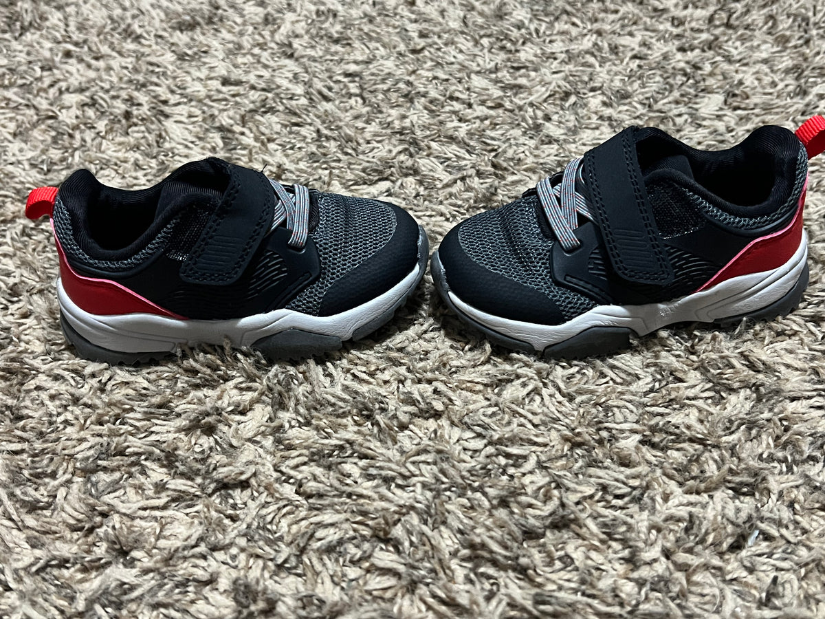 #45 Cat & Jack Black Tennis Shoes Size 6