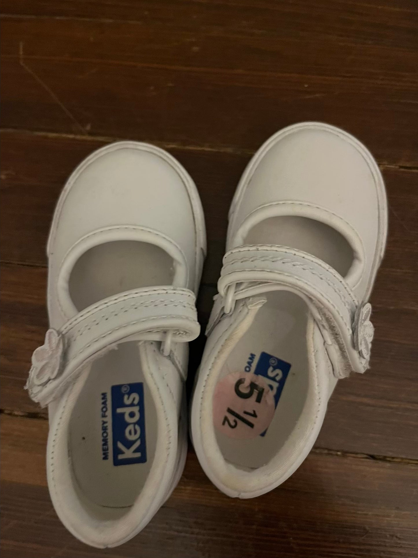Seller #28 - Girls White Keds Shoes - Size 5.5 - VGUC