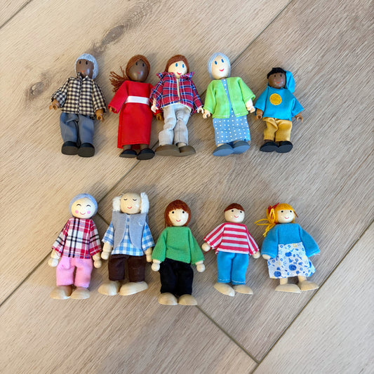 #79 | Dollhouse Figurines