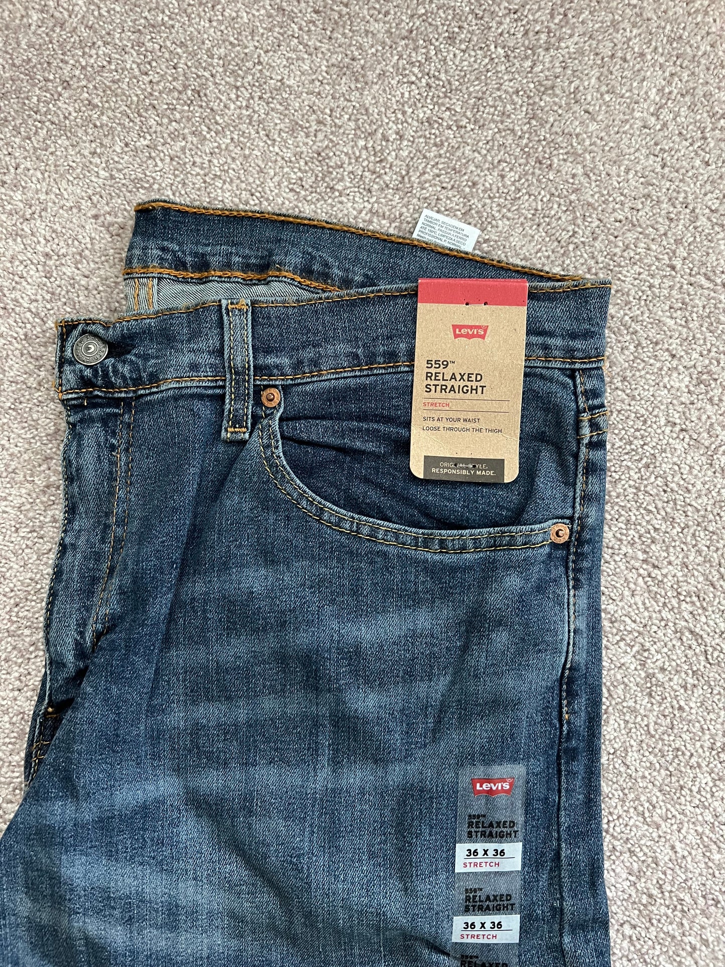 #173-Men's Levi's blue jeans size 36x36