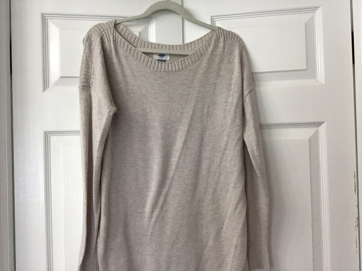 #90: Old Navy Women’s Beige Lightweight Knit Sweater Size Medium
