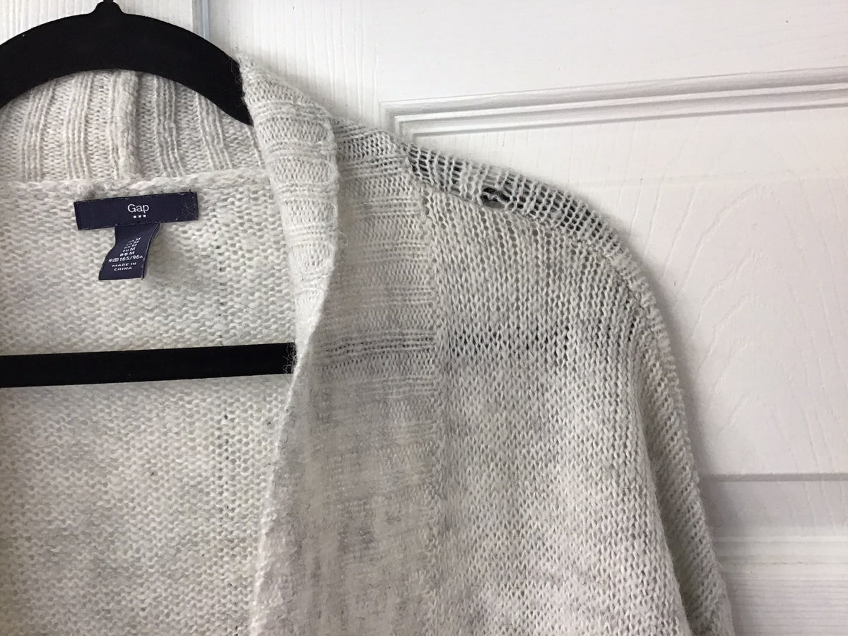 #90: GAP Women’s Light Gray Open Front Cardigan Sweater Size Medium