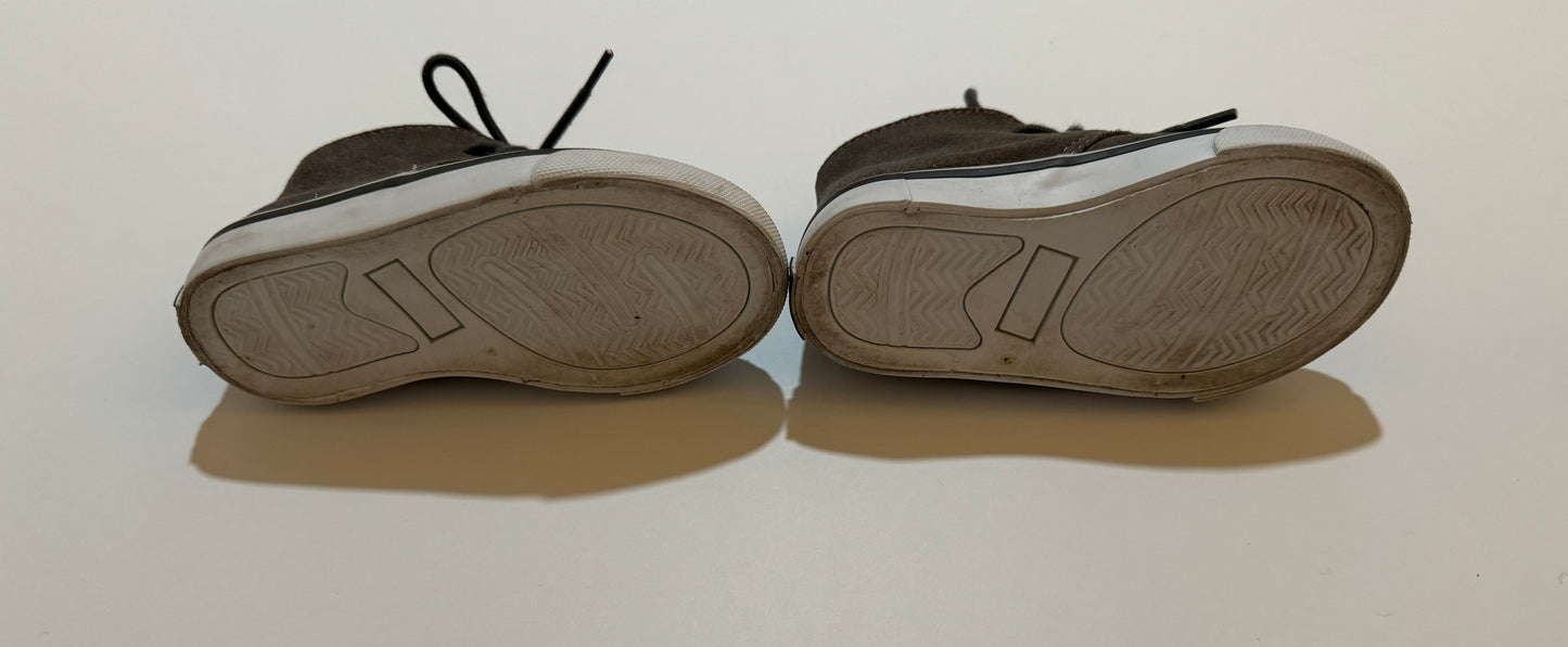 Size 7 Boys Janie and Jack Suede Gray Gym Shoes