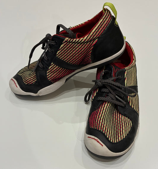 Seller 122 Plan Tennis Shoes Size 2.5