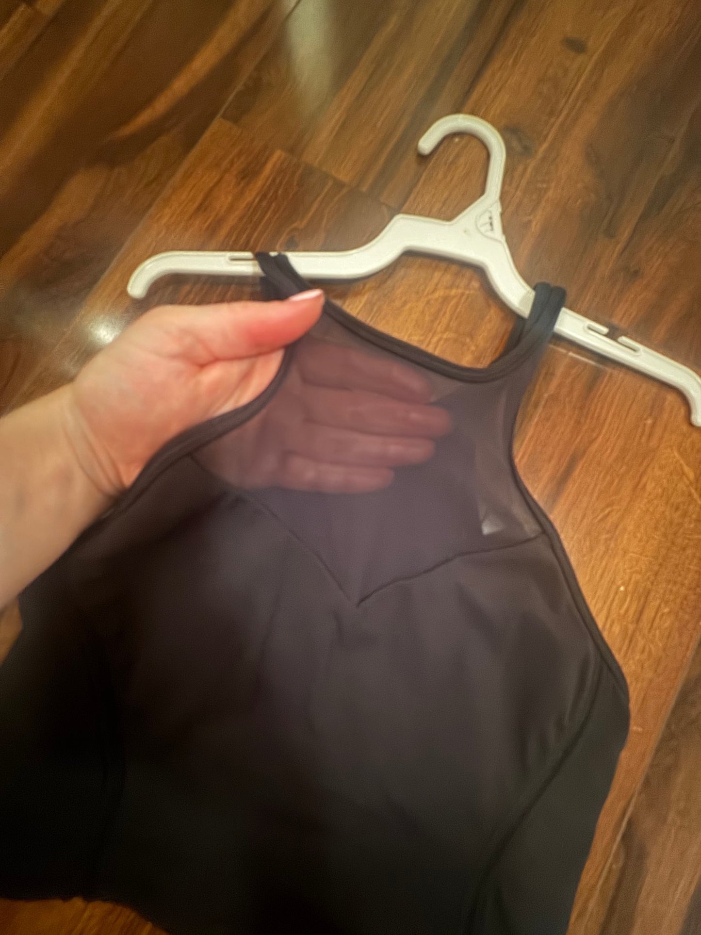 Seller #144 LULULEMON "Get It On Em" Black Mesh Crop Top -  Size 4