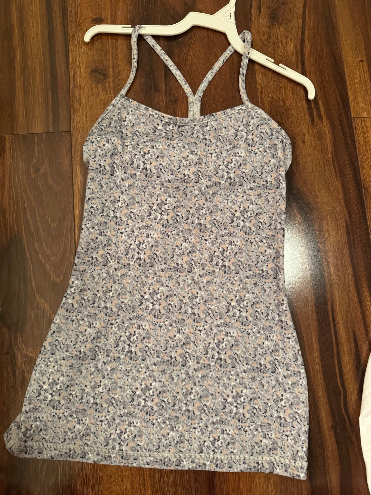 Seller #144 LULULEMON Grey Floral Power Y Tank - Size 2