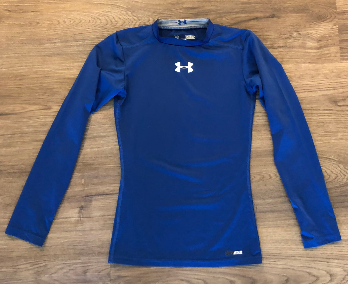 #137 Under Armour fitted heat gear youth small