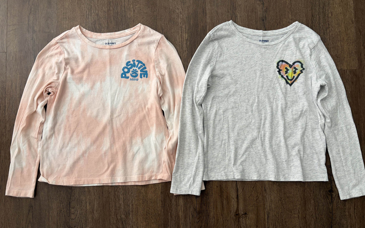 #126 2 EUC Old Navy Graphic Shirts Girls L 10/12