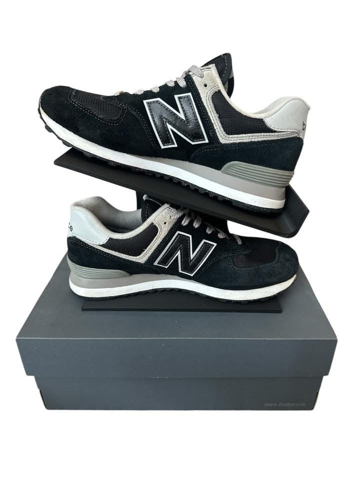 Seller #140 New Balance shoes Size 8 men/ 9.5 women