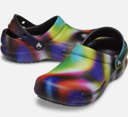 #186 NWT Crocs Bistro Clog - size M5/W7