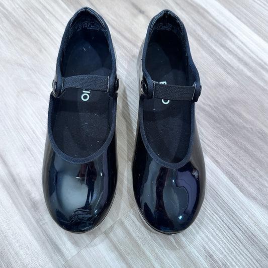 Seller 147 | Girls tap shoes | 13.5 | Eiko