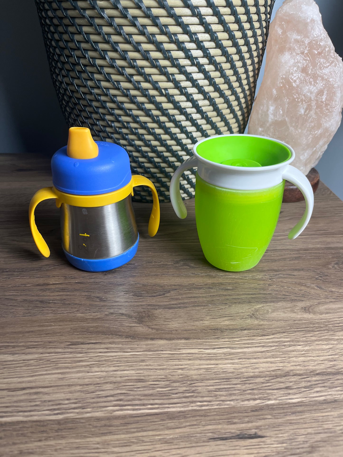 Seller #213 set of 2 toddler sippy cups VGUC