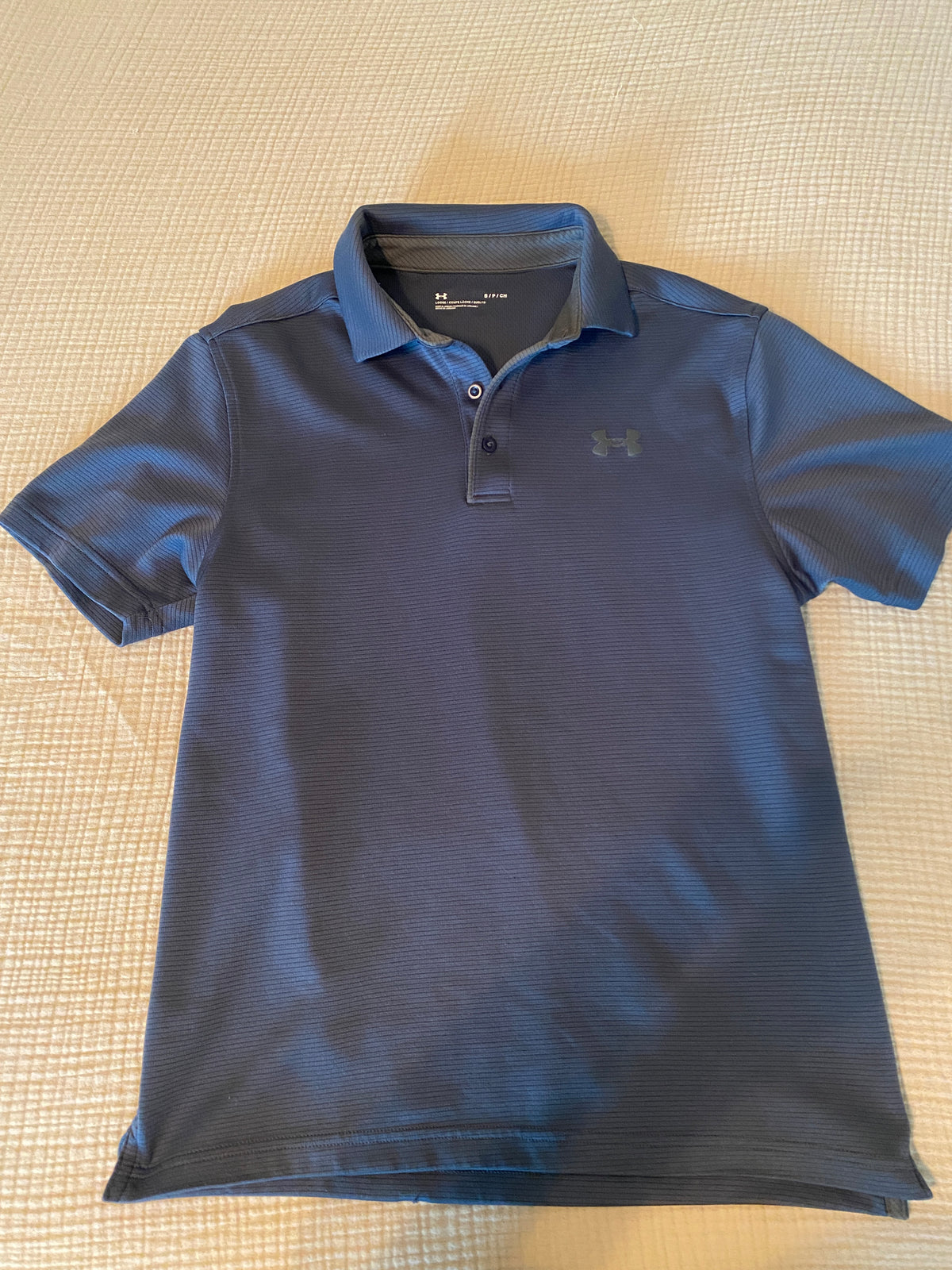 63-under armour men’s polo (S)