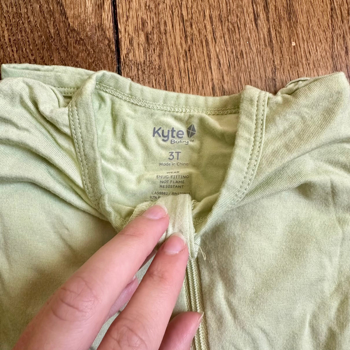 #113	EUC Boys Kyte Pistachio Romper, size 3T REDUCED