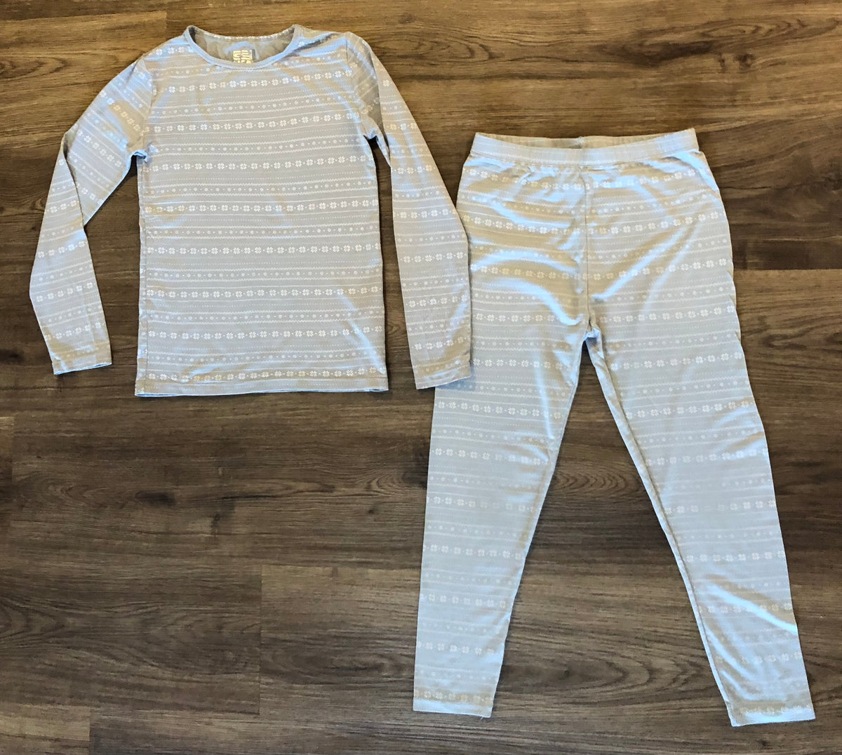 #137 32 degrees heat wear kids medium