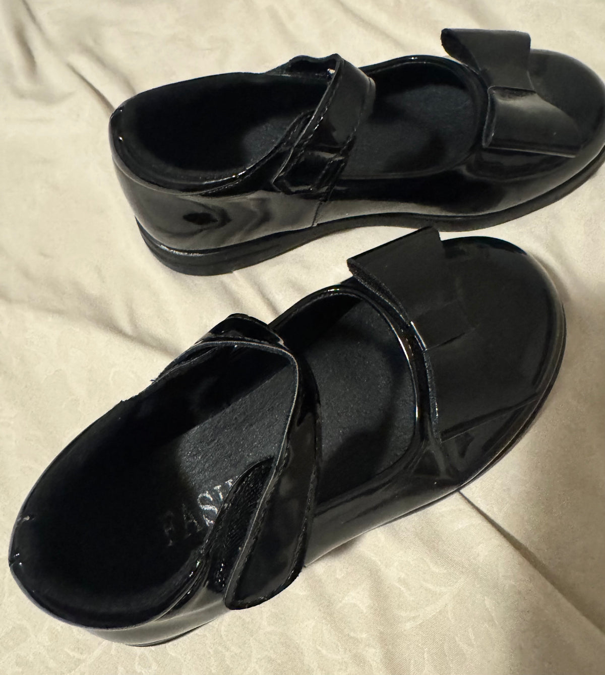#55 girls shoes size 13