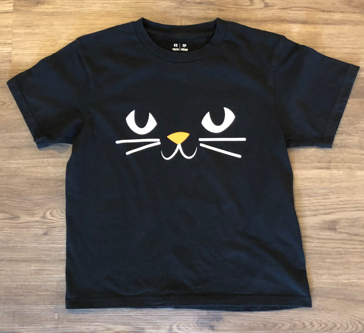 #137 XS youth cat tshirt
