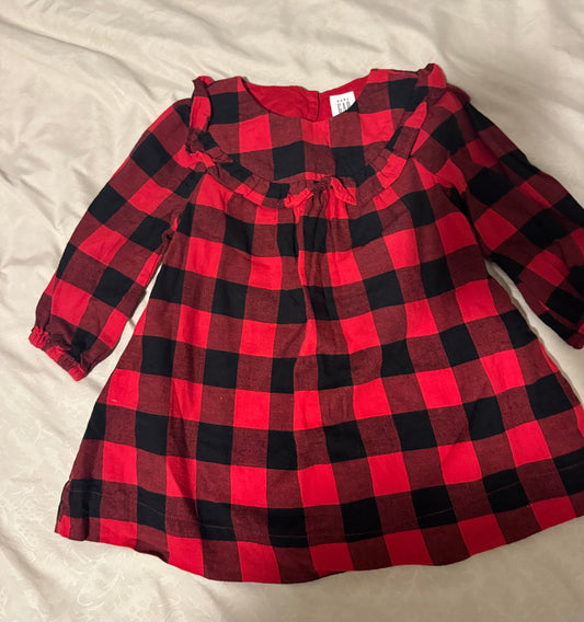 #55 gap baby girl dress size 12-18