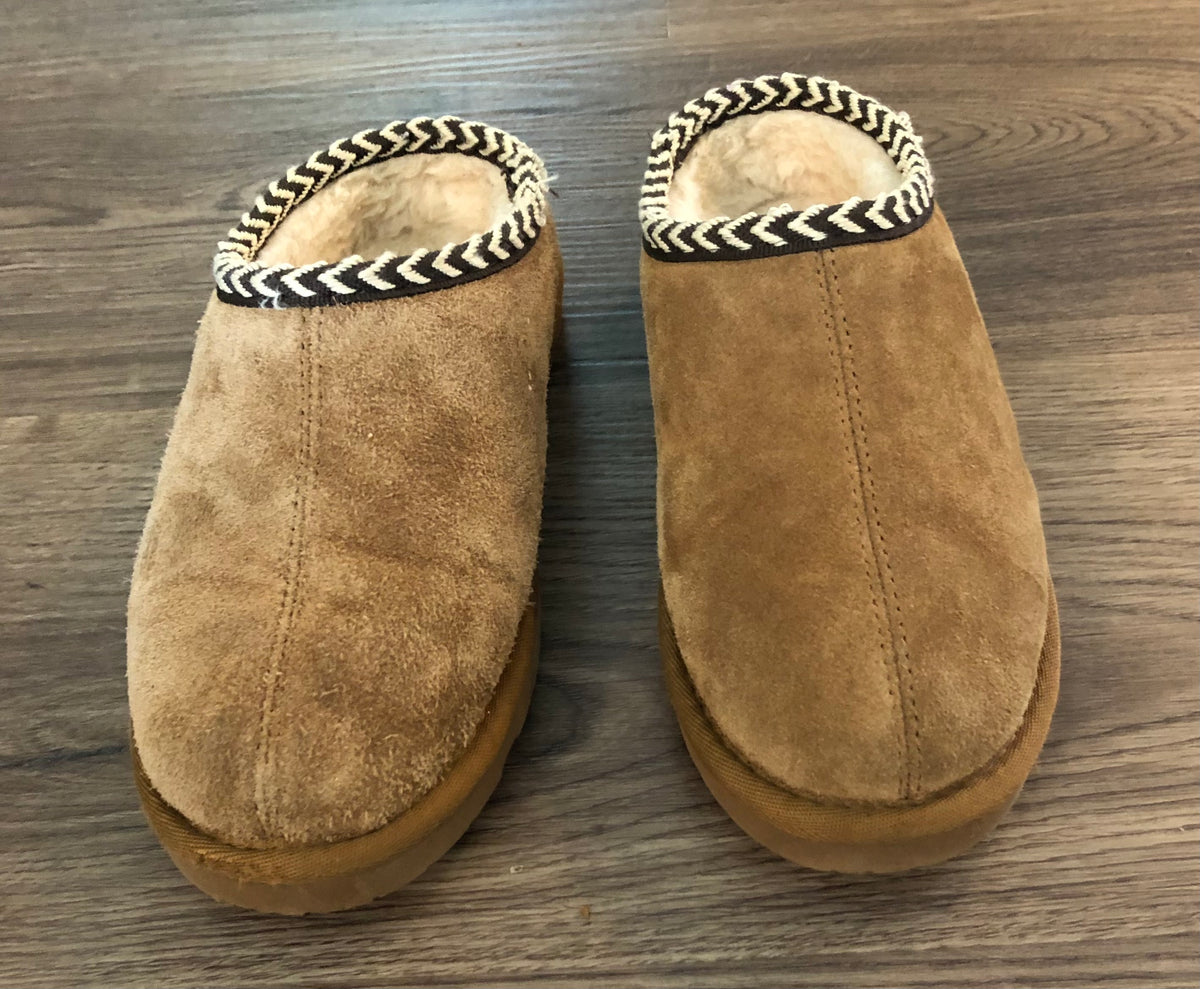 #137 Bearpaw Slipper youth 2
