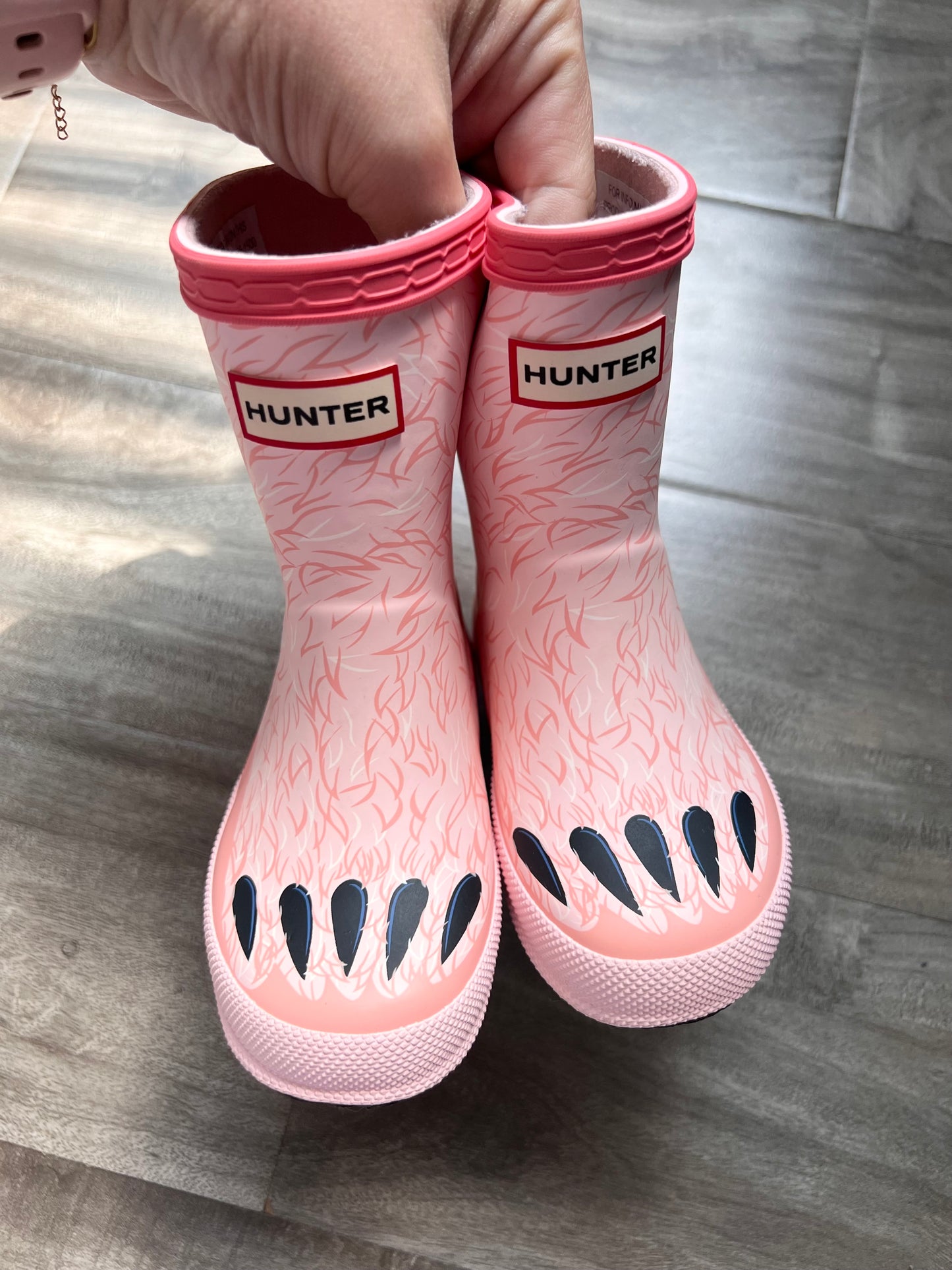 Girls UK 6 US 7 - Hunter Boots