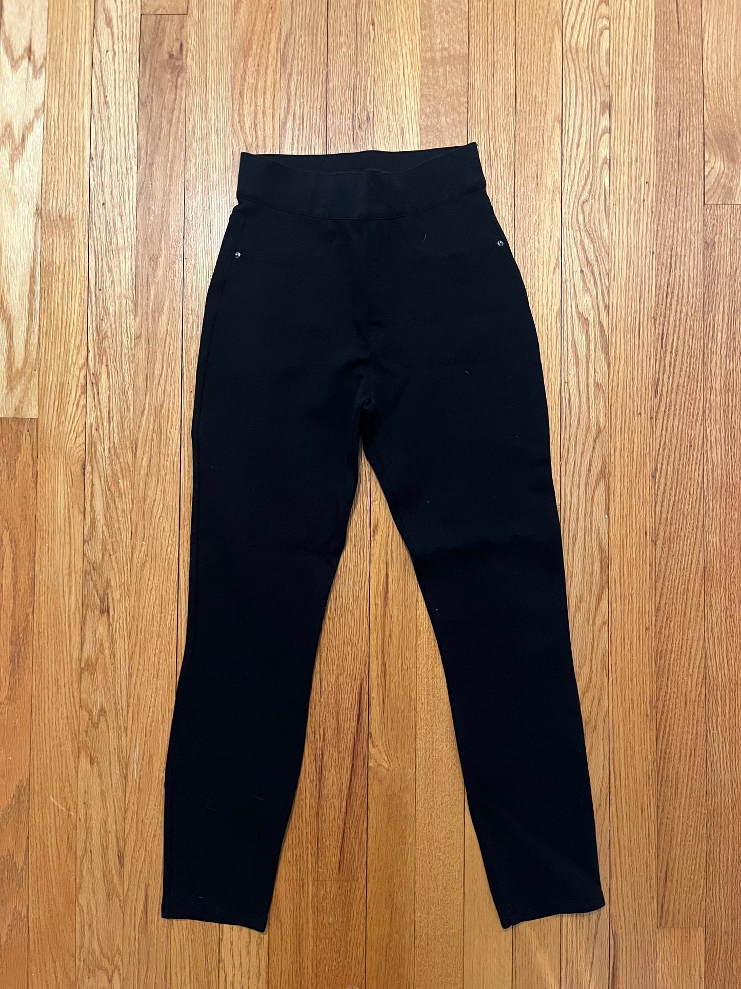 #109 SPANX Black Pull on  Ankle Tapered Pointe Pants Size Small