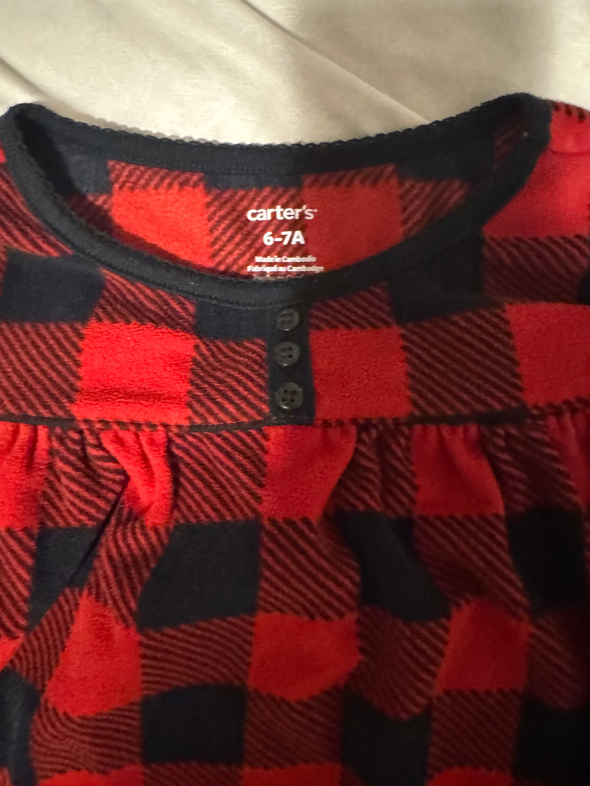 #55 carters girl pajamas size 6-7