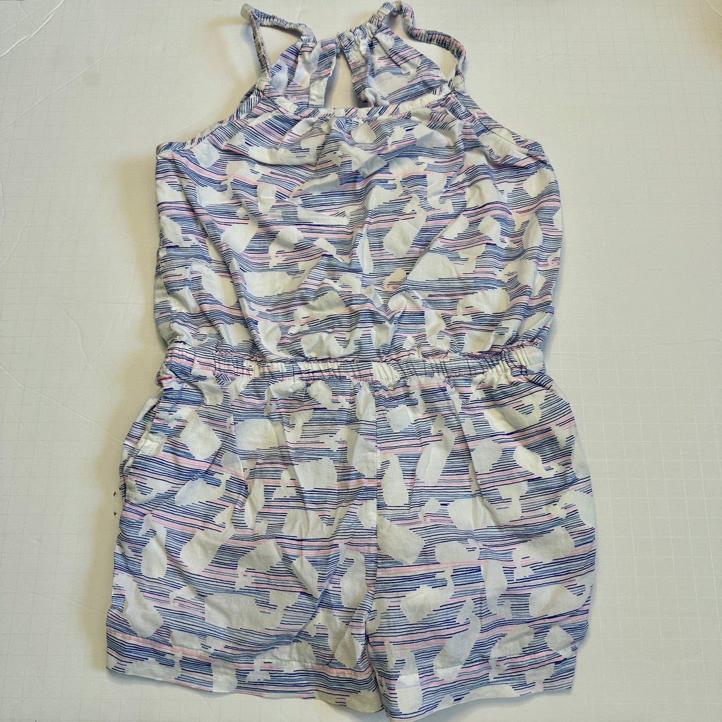 #162 Vineyard Vines Romper size 6