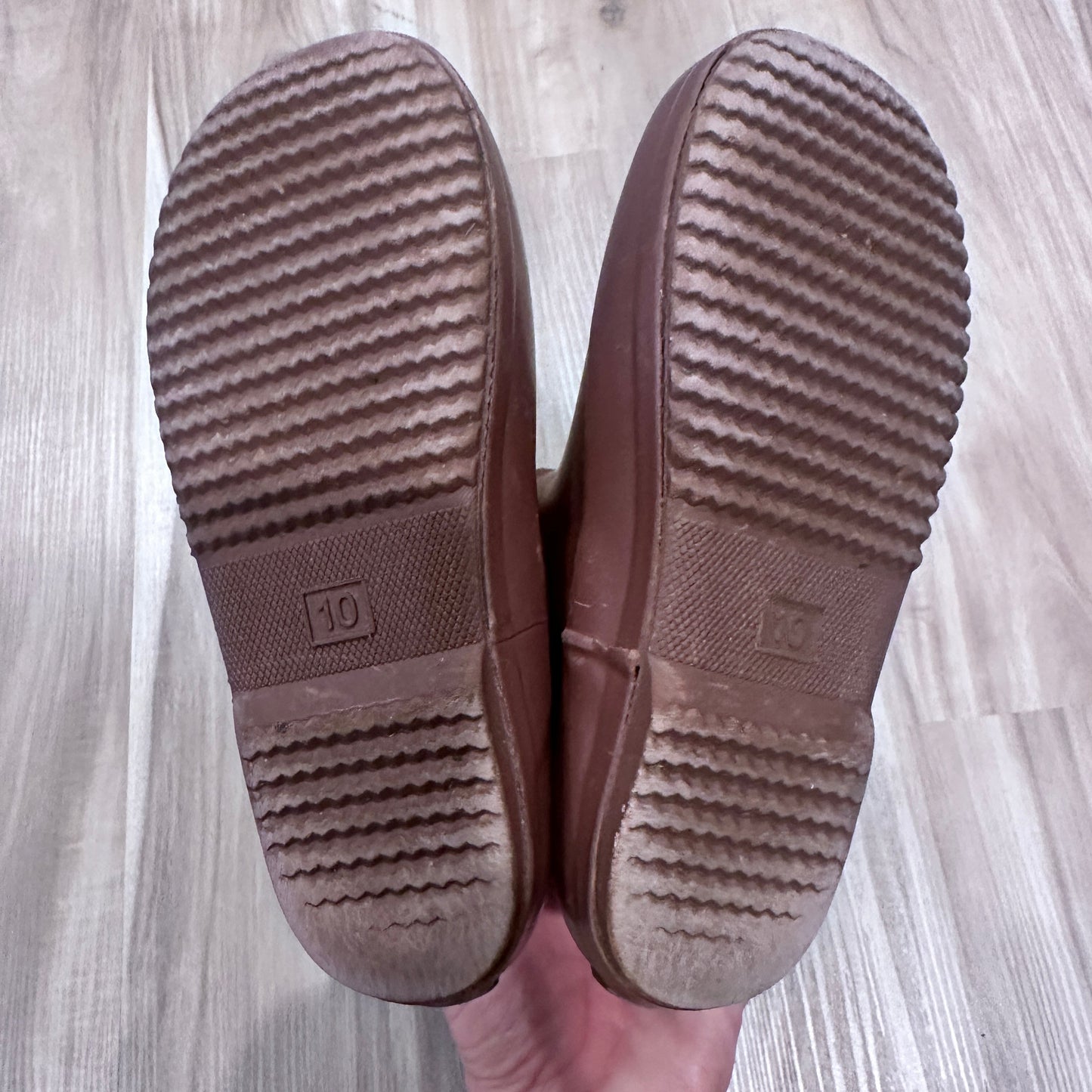 Seller 147 | reduced Unisex Size 10 little kids | Hubble + Duke rainboots