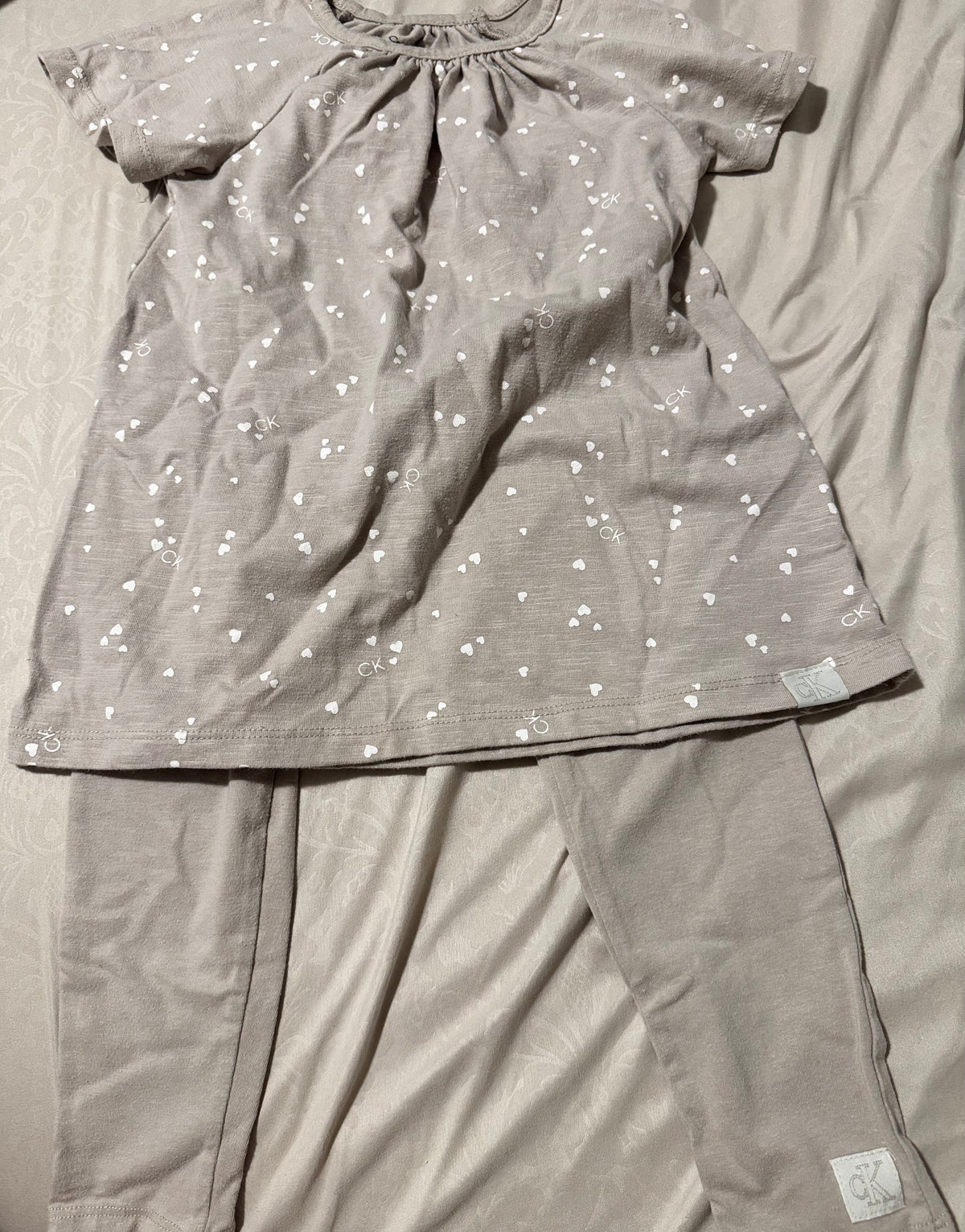#55 Calvin Klein girls set size 6x