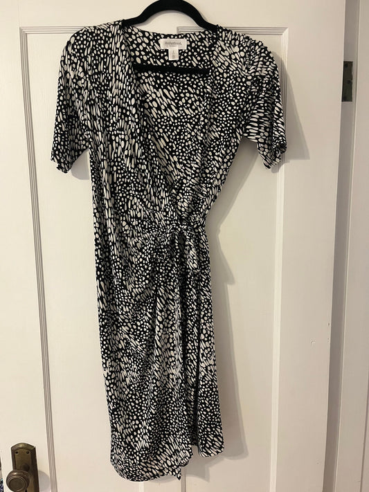 #109 Motherhood Maternity Wrap Dress- Size Small